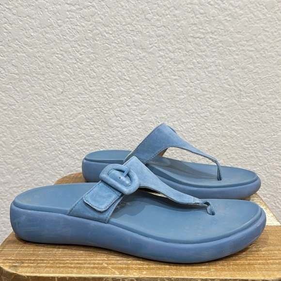 Vionic Activate Recovery Toe Post Suede Sandals Size 8.5 - Picture 2 of 7